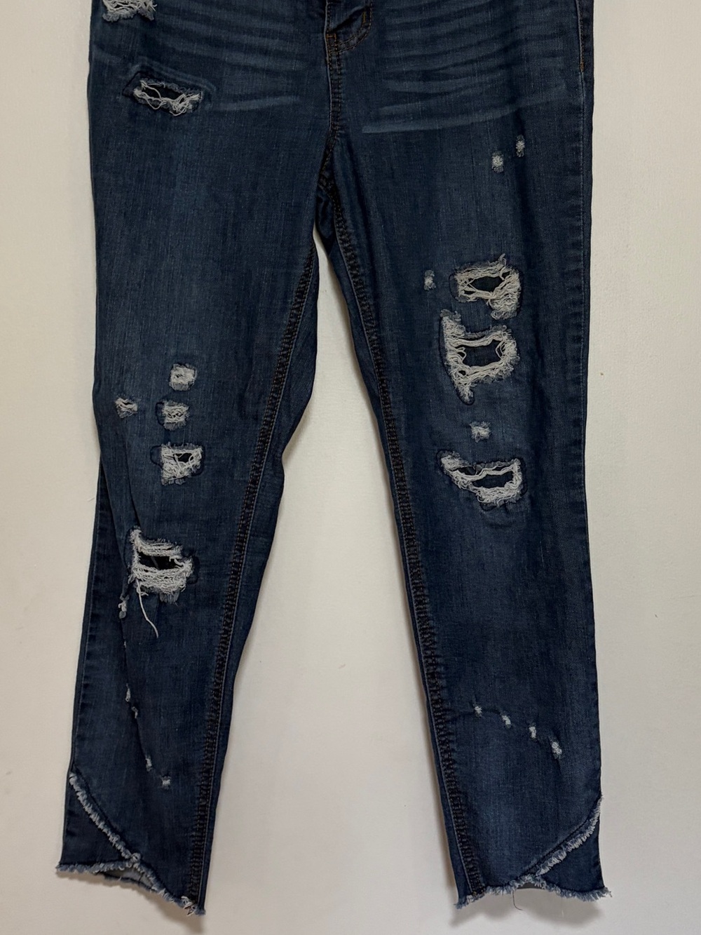 Women’s Dark Blue Distressed Ankle Jeans